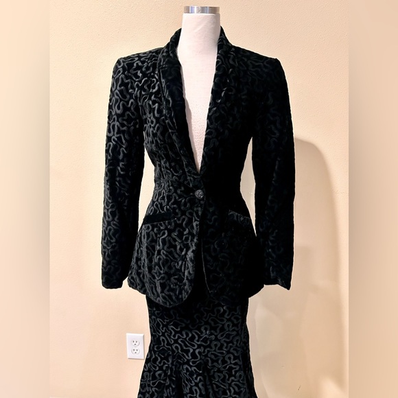 Norma Kamali Vintage Burnout Velvet Skirt Set - Picture 2 of 9